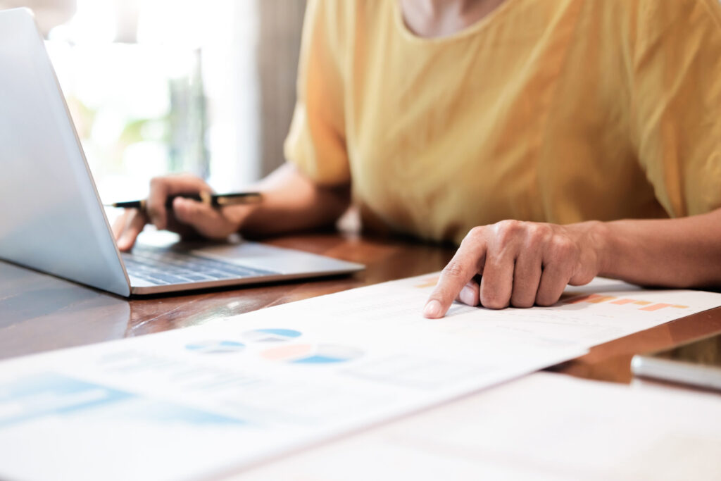 businesswoman analyse marketing data scaled